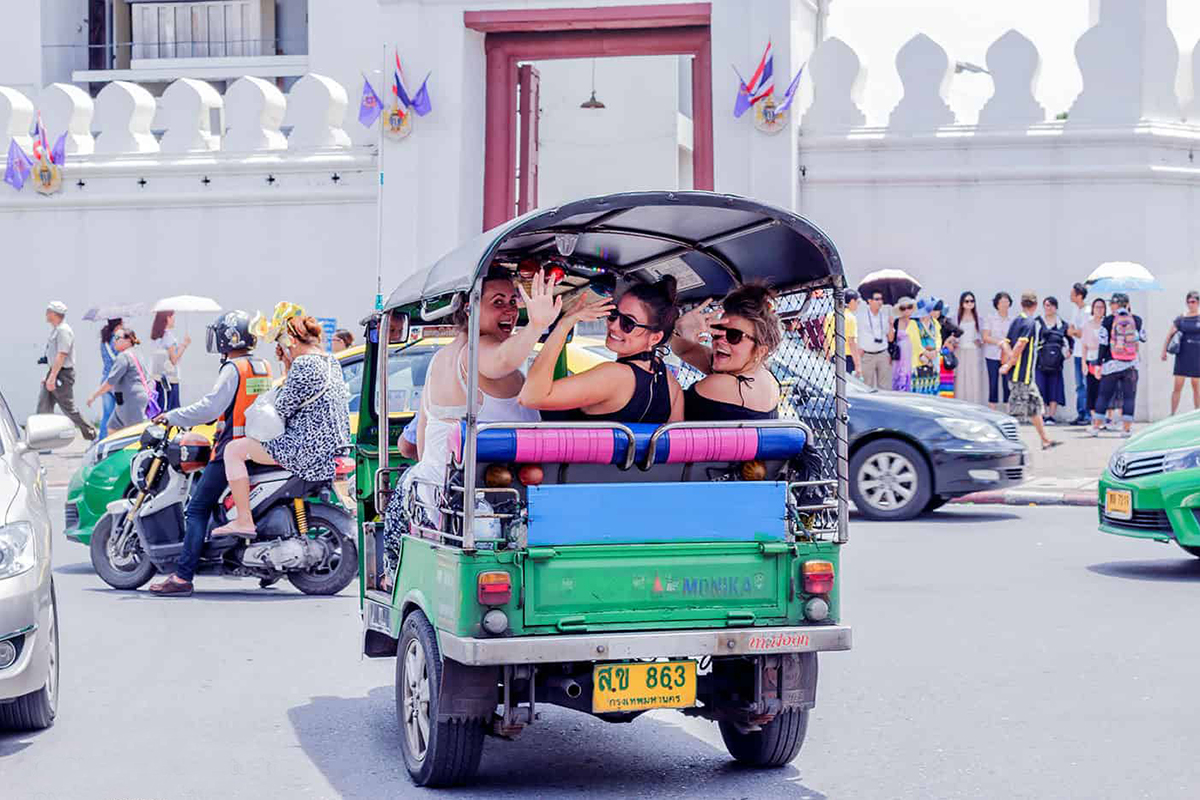 tuk tuk in bangkok