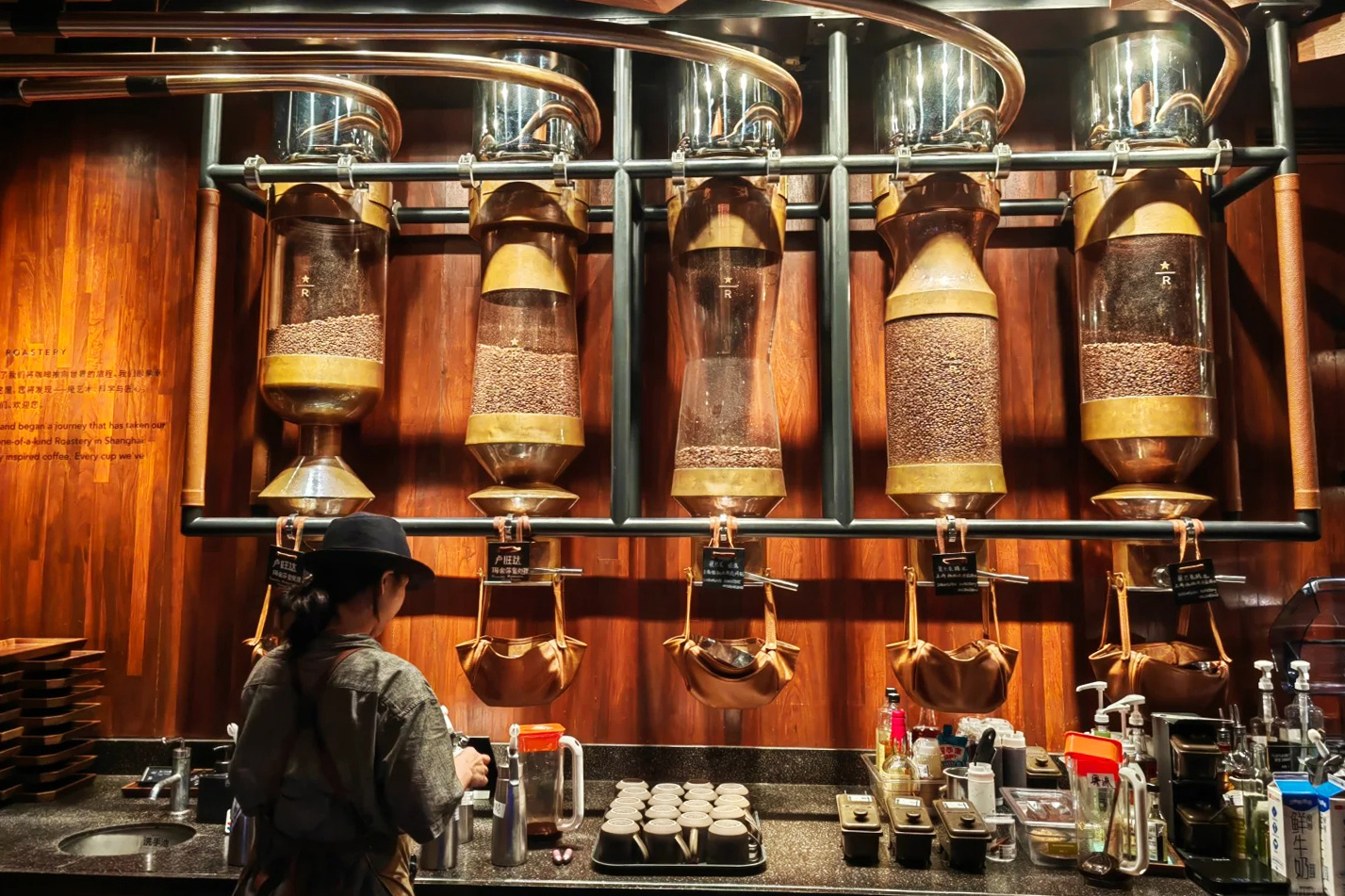 Starbucks Thuong Hai (4)